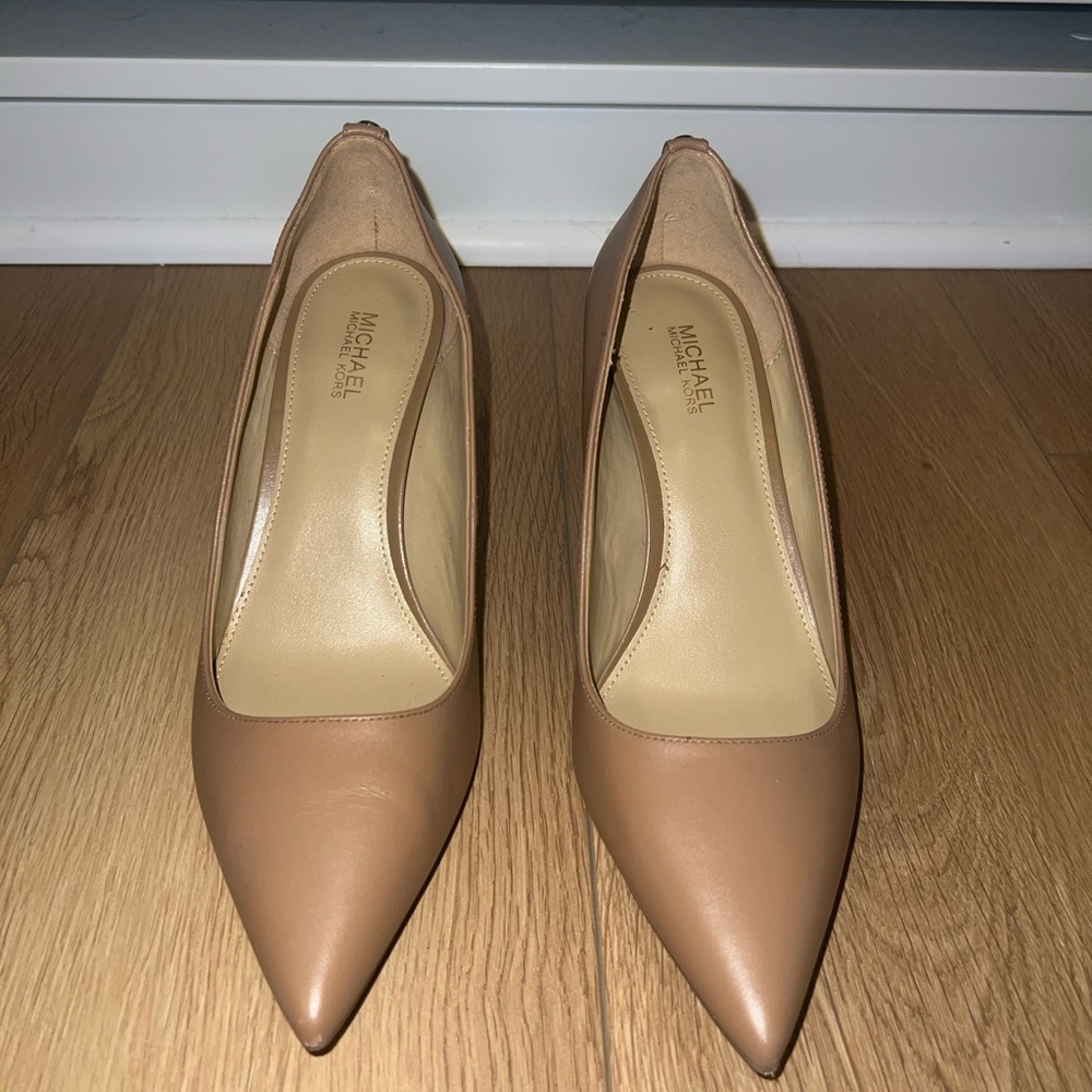 Michael Kors Alina Pumps